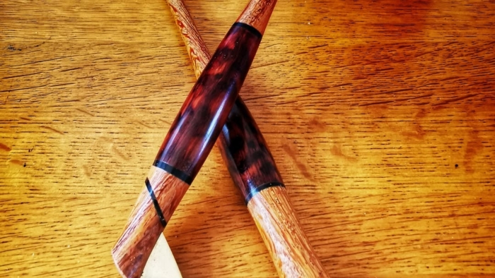 Straight & oblique pens on stand - Image 10