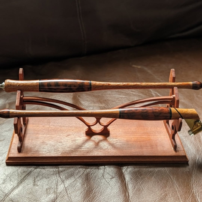 Straight & oblique pens on stand - Image 3